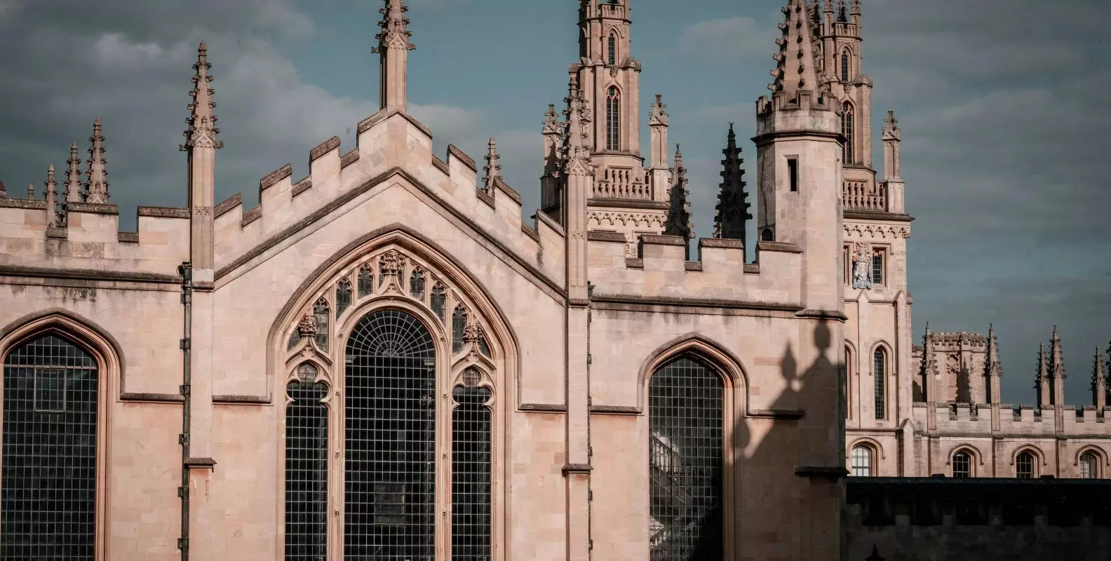 skyline photo of oxford building